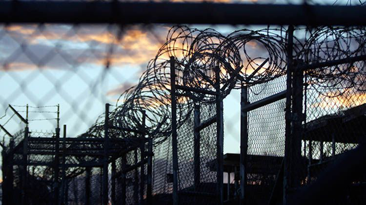 Obama evalúa decreto para cerrar prisión de Guantánamo