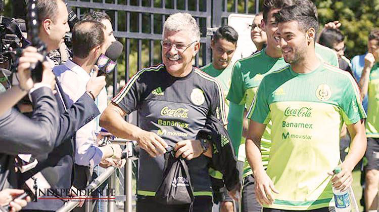 El Tri entrena en EU bajo disciplina del ‘Tuca’