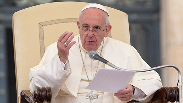 El Papa arremete contra fabricantes y traficantes de armas