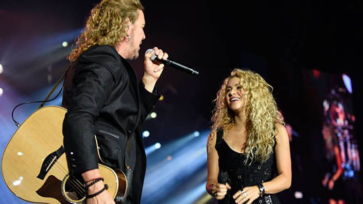 Maná toca en España con Shakira y ex Mecano