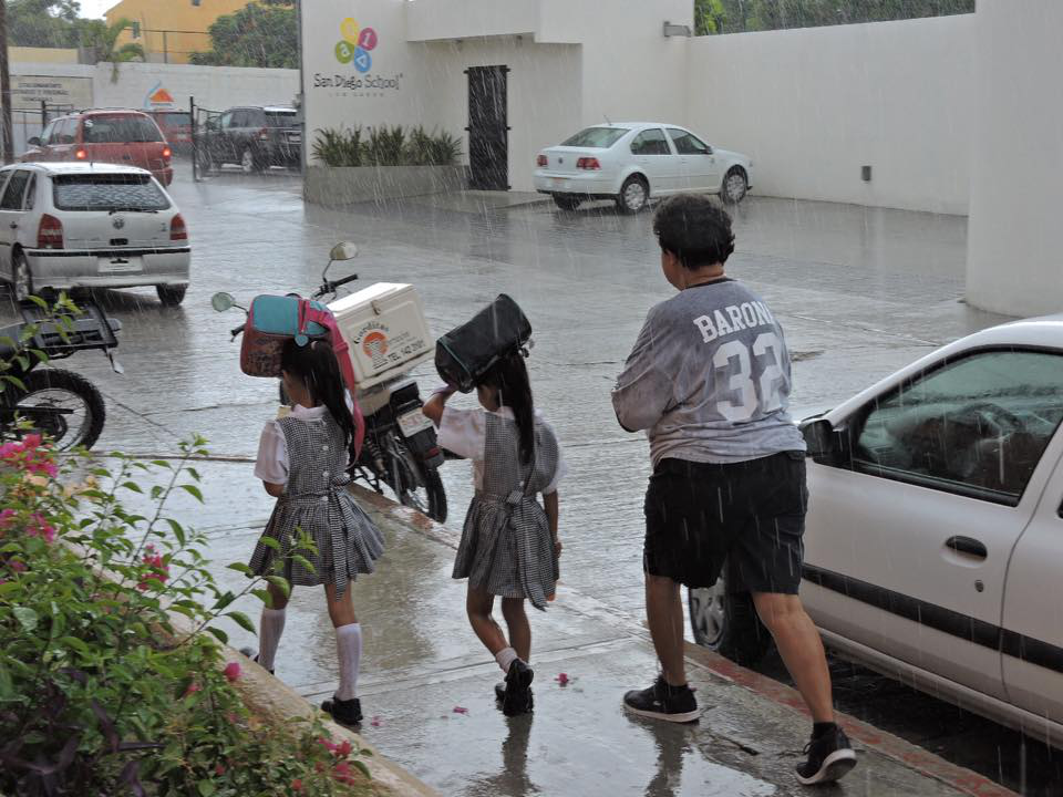 Suspenden clases en Los Cabos y La Paz por "Linda"