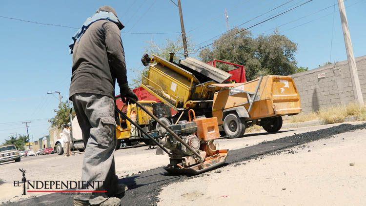 Trabaja Servicios Públicos con acciones de bacheo en las calles de la ciudad