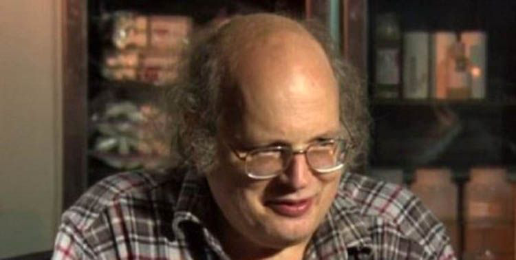 Él no se ha bañado en 12 años y aún así es una persona limpia