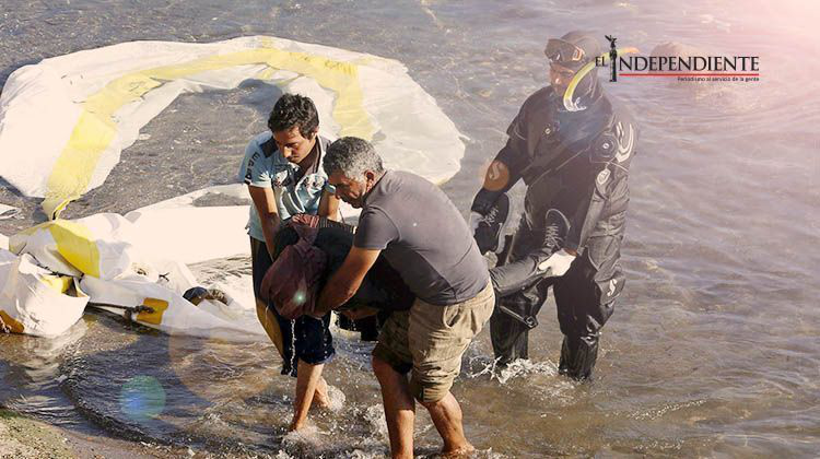 Rescatan cuerpos de cuatro niños muertos en naufragio en Grecia