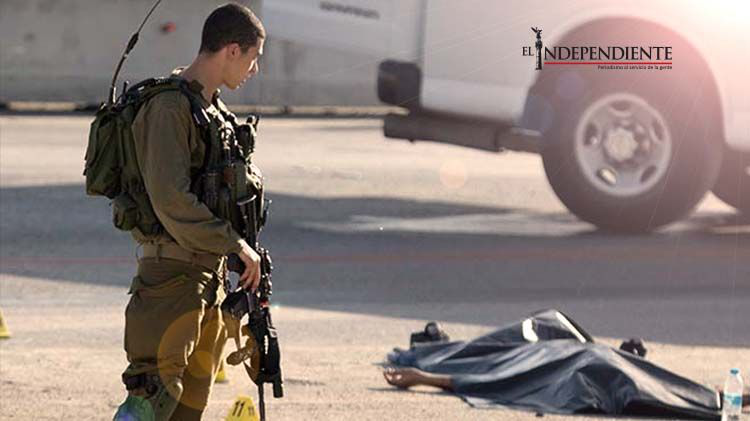Palestino arrolla israelíes en Cisjordania, hay cuatro heridos