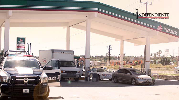 A plena luz del día asaltan gasolinera en SJC
