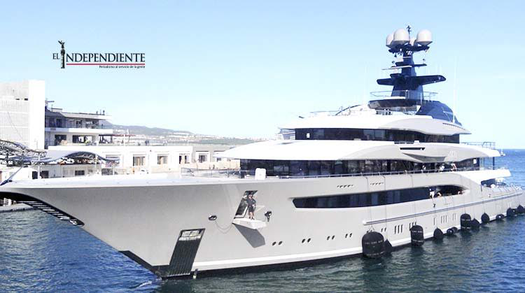 Atraca en Los Cabos el yate más caro y lujoso del mundo