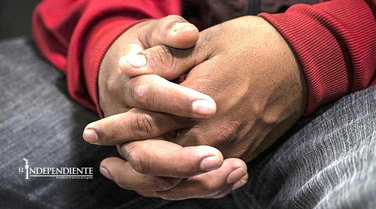 Ladrones entran a robar a departamento y dejan amarrados a sus moradores