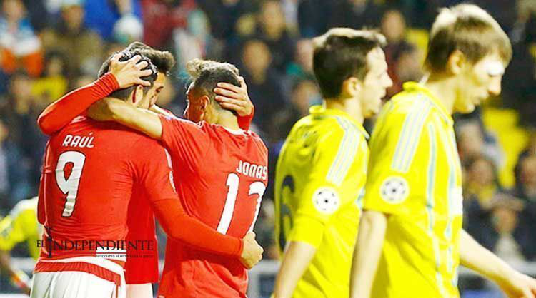 Doblete de Raúl Jiménez y Benfica se acerca a octavos