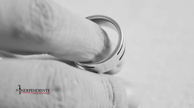 Hollande y Obama riden homenaje a víctimas del Bataclan