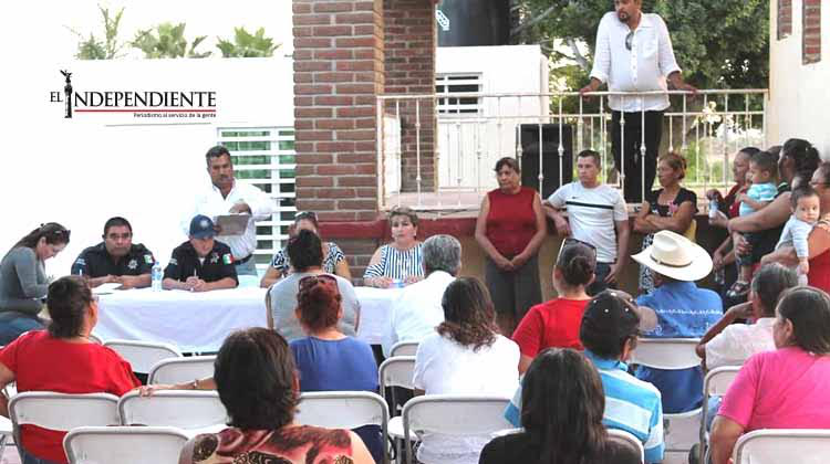 Recomiendan destruir los empaques de regalos de navidad costosos para evitar llamar la atención de ladrones