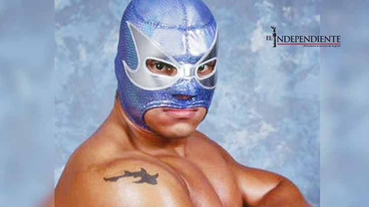 Murió el luchador Lizmark, 'el Geniecillo azul'