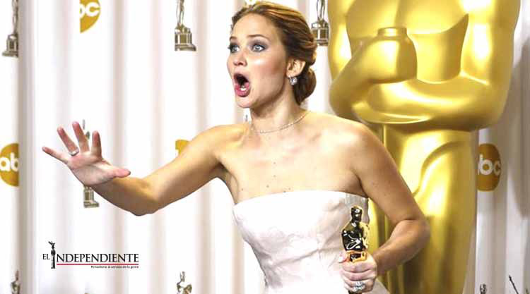 Jennifer Lawrence confiesa que fumó mariguana antes del Oscar