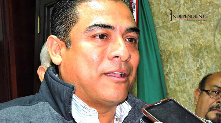 Alcalde en espera de opiniones para evaluar a funcionarios