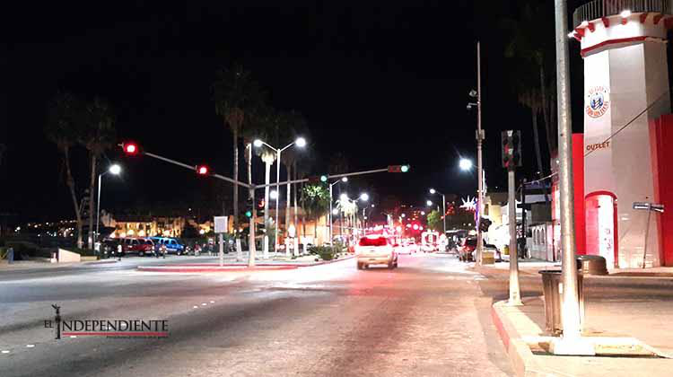 Falta de estacionamiento y basura, problemas de la temporada alta en el puerto