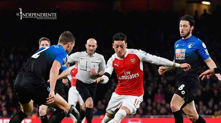 Arsenal cierra el año con victoria y es líder momentáneo