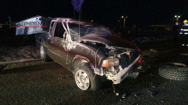 Tras protagonizar choque, conductores reciben el Año Nuevo en el hospital