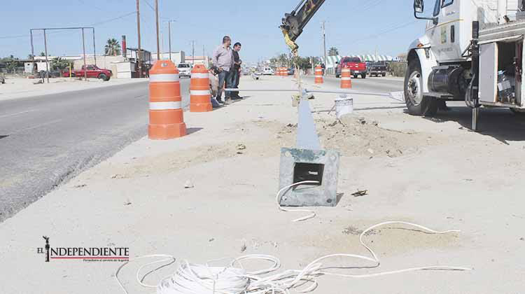 Intensifica Servicios Públicos reparación de alumbrado en colonias de la periferia