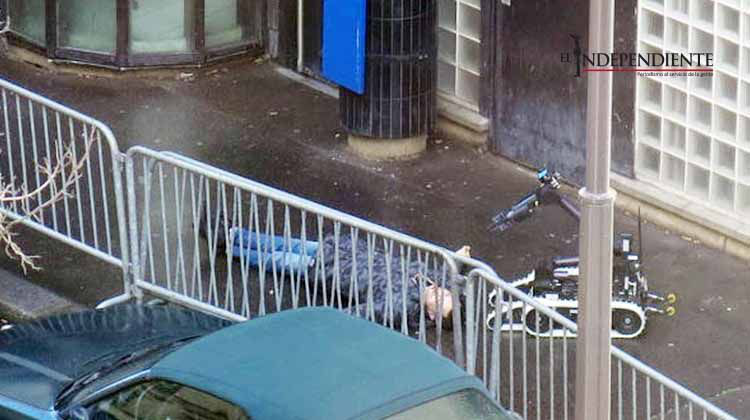 Hallan bandera del EI en sujeto abatido en París