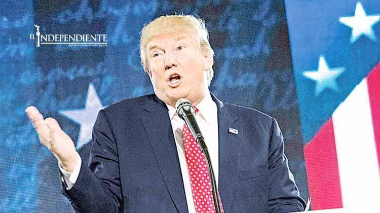 Donald Trump pide que muro fronterizo lleve su nombre