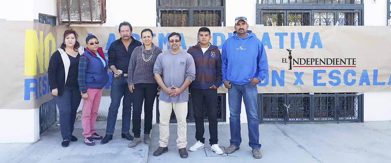 Toman maestros del Frente Cívico Social instalaciones de la SEP en CSL