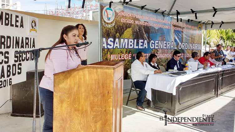 Jamás nos opondremos a las basificaciones, advierte líder de burócratas en su 1er informe