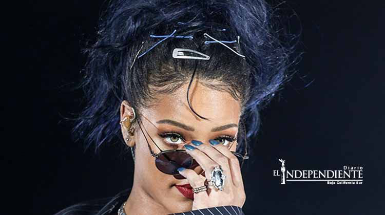 Álbum de Rihanna genera un millón de descargas en 14 horas