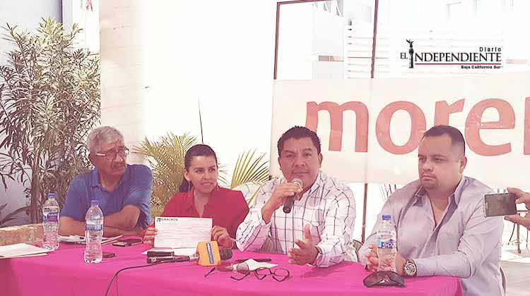 Regidora de MORENA dona sueldo a universidad sin registro ante la SEP