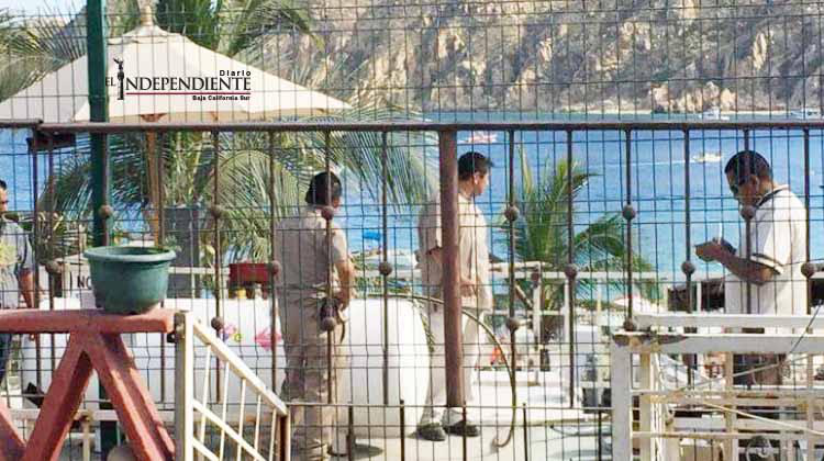 Agentes de seguridad privada impiden acceso a bomberos para atender fuga de gas en hotel