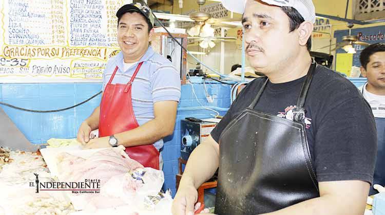 Anunció la COEPRIS que pescaderías, restaurantes, agua de albercas y mar, cumplen con la norma