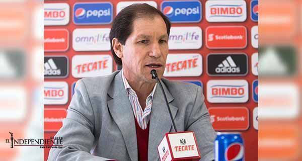 En Chivas califican como ‘chisme’ versiones sobre indisciplina del 'Gullit'