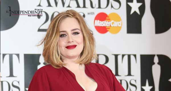 Adele tiene una doppelgänger y el parecido da miedo