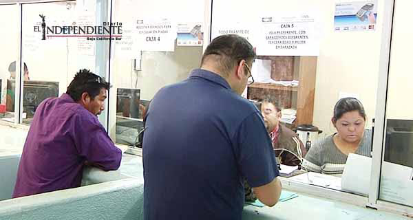 Sin placas ni engomados de revistas hasta abril