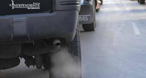 Urgen a Semarnat publique norma que controle contaminación de vehículos