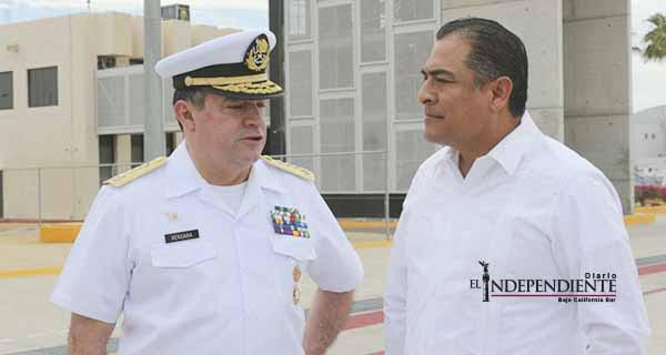 Recorren autoridades centrales de Secretaría de Marina y el Alcalde de la Rosa el municipio