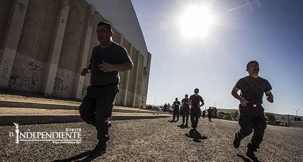 Capacitan a policías municipales en técnicas de la función policial