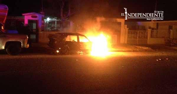 Dos incendios de vehículo en diferentes puntos de la ciudad