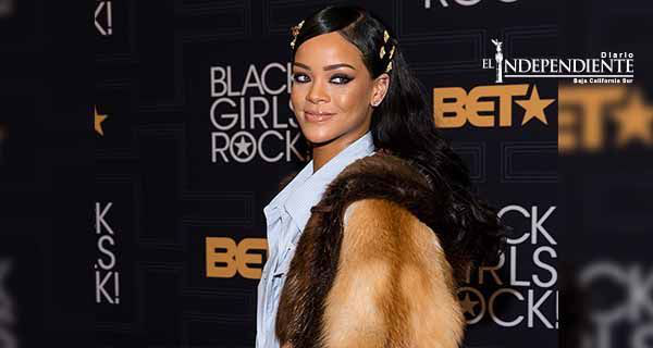 Rihanna rompe récord en YouTube