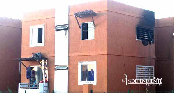 Solicitan ayuda para localizar a familiares de profesor que sufrió quemaduras al incendiarse su domicilio en CSL