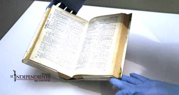 Hallan en Escocia una copia del 'First Folio' de Shakespeare