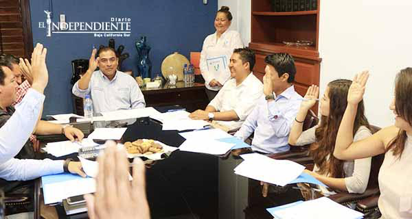 Alcalde Arturo de la Rosa toma protesta a Junta de Gobierno del  Instituto de la Juventud del Municipio