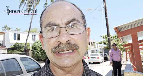 Se van!...Salen 4 directores del gabinete de Arturo de la Rosa