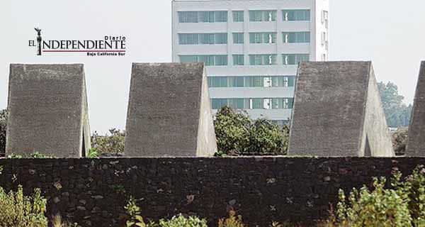 Edificio invasor de Espacio Escultórico de CU es de oficinas