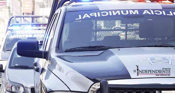 Roban maletín con 100 mil pesos afuera de un banco en SJC