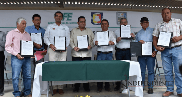 Firman acuerdo la CFE y gobierno del estado para llevar electricidad a comunidades del norte de BCS
