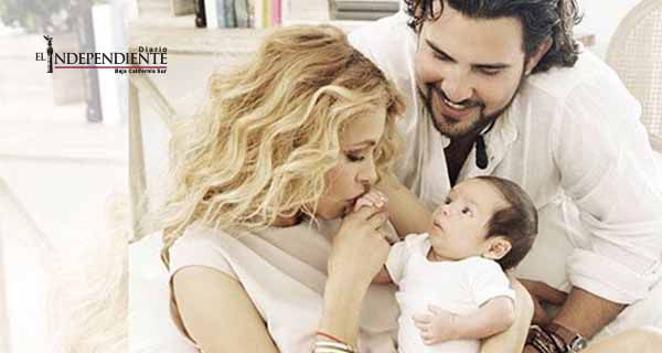 Paulina Rubio muestra al pequeño Eros