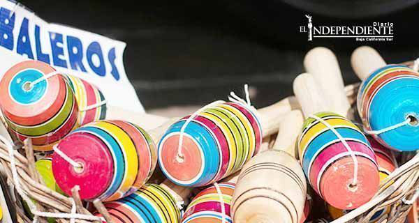 El balero mexicano fascina a los chinos en la feria Art Beijing