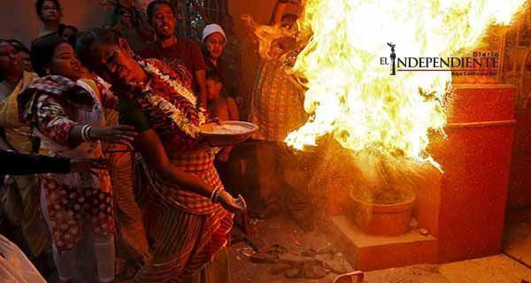 India: ¿Por qué cocinar durante el día puede ser mortal?