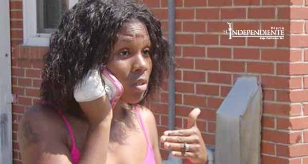 Por llevarle mal la orden, clienta amenaza a meseros con pistola