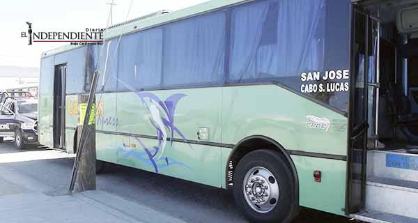 De mal en peor los choferes del transporte público: automovilistas